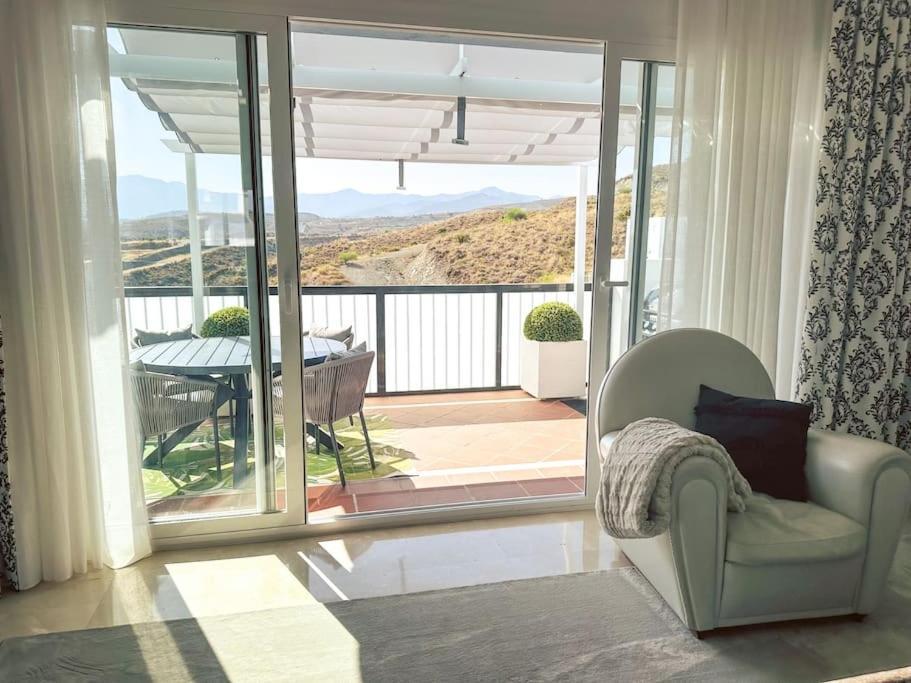 Oceanview Luxury Penthouse Lägenhet Estepona Exteriör bild