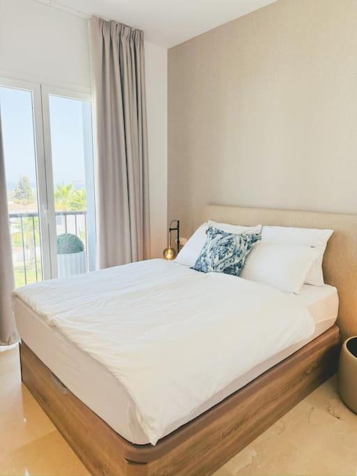 Oceanview Luxury Penthouse Lägenhet Estepona Exteriör bild