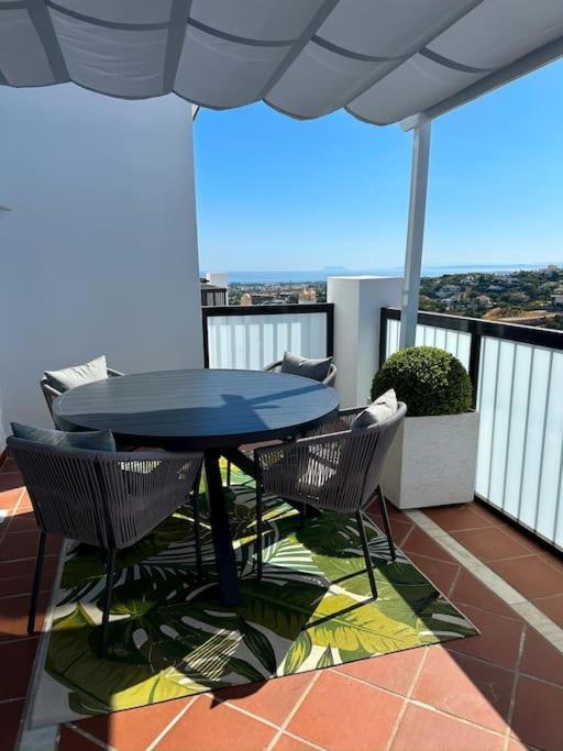 Oceanview Luxury Penthouse Lägenhet Estepona Exteriör bild
